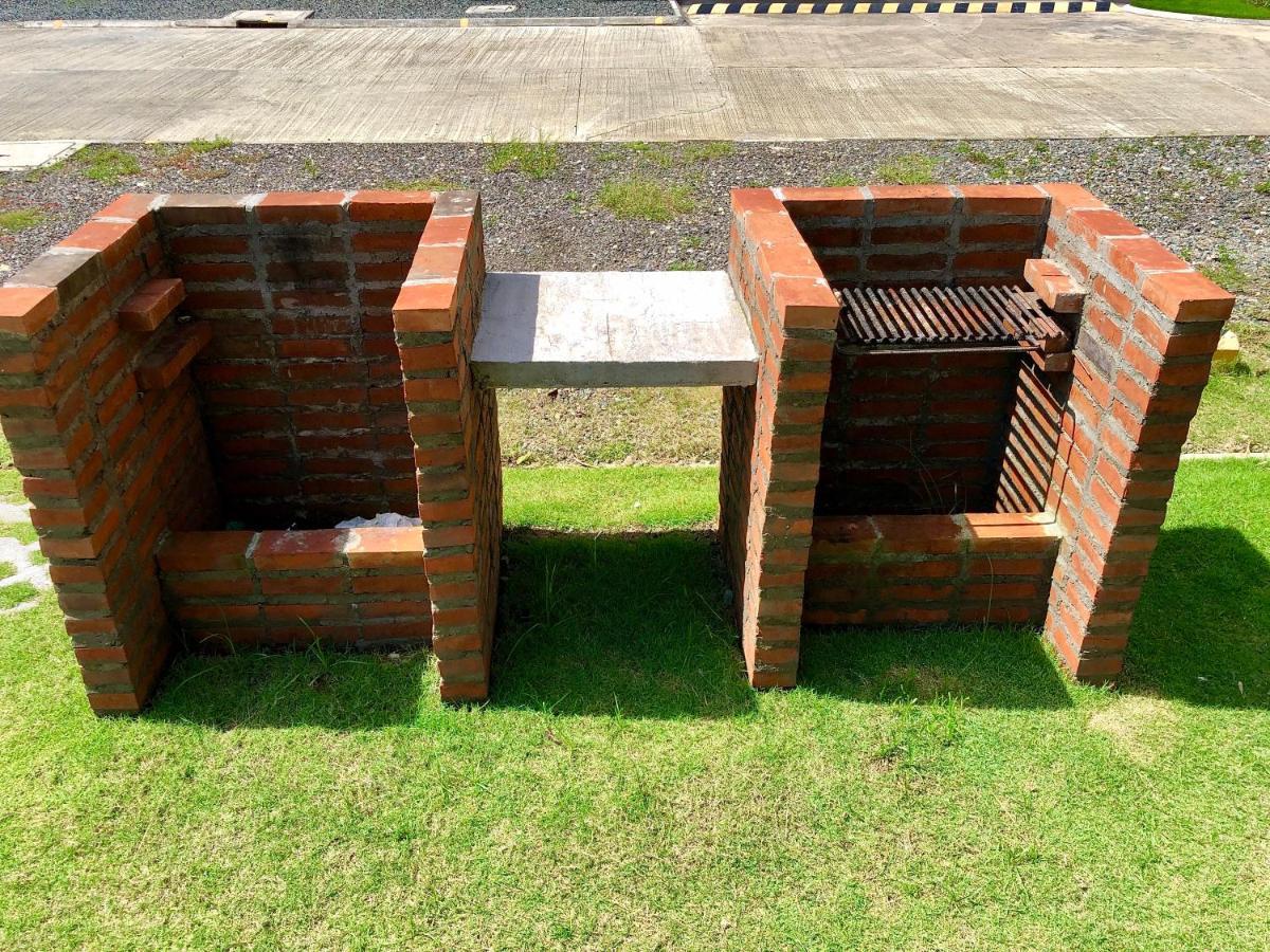 Condo W/ Balcony Near Mactan International Airport 막탄 외부 사진