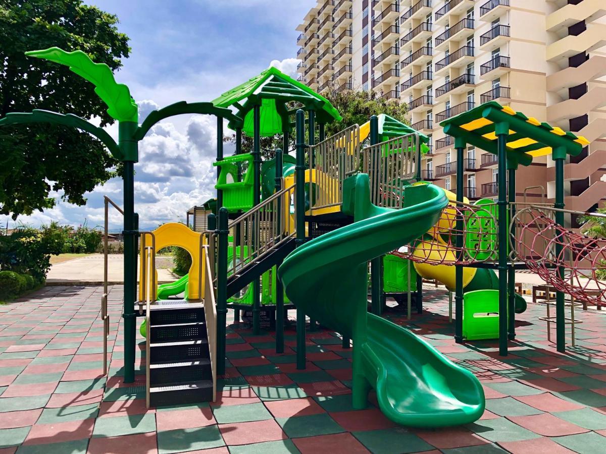 Condo W/ Balcony Near Mactan International Airport 막탄 외부 사진