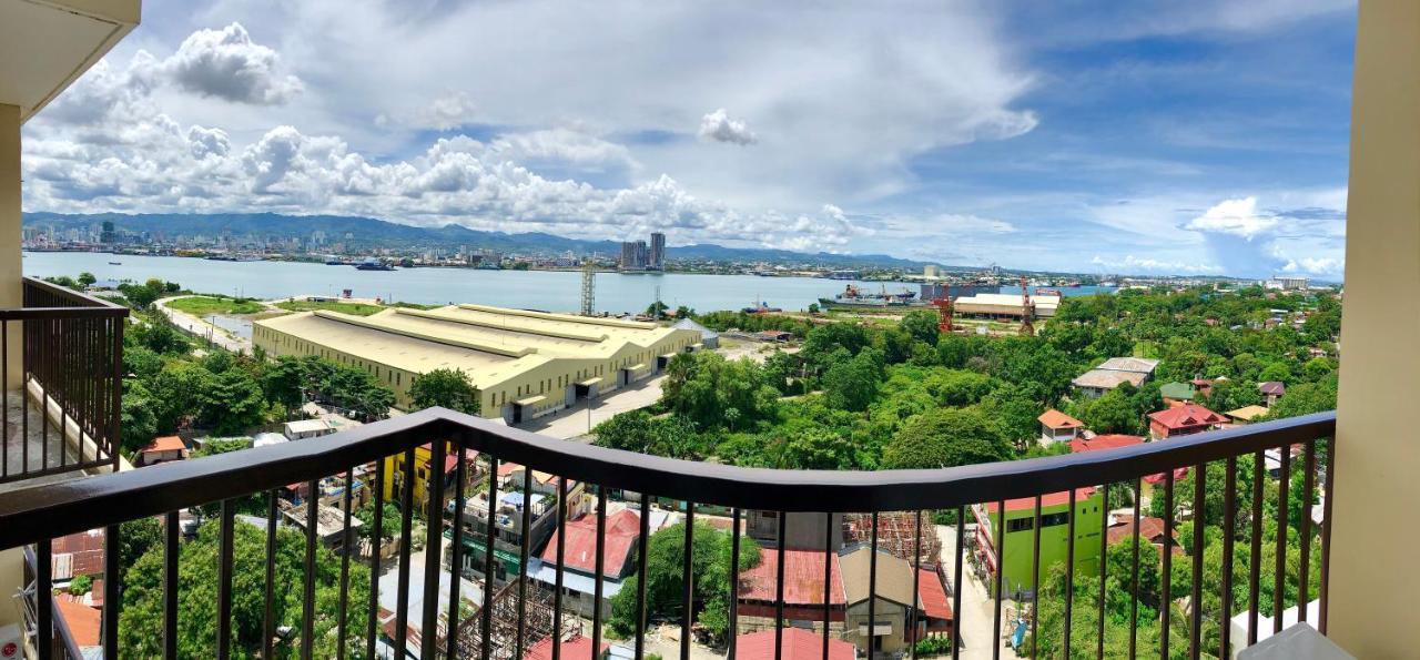 Condo W/ Balcony Near Mactan International Airport 막탄 외부 사진